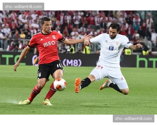 塞维利亚五后卫体系构筑铜墙铁壁,德比战零封展现防守纪律 塞维利亚五后卫体系构筑铜墙铁壁,德比战零封展现防守纪律